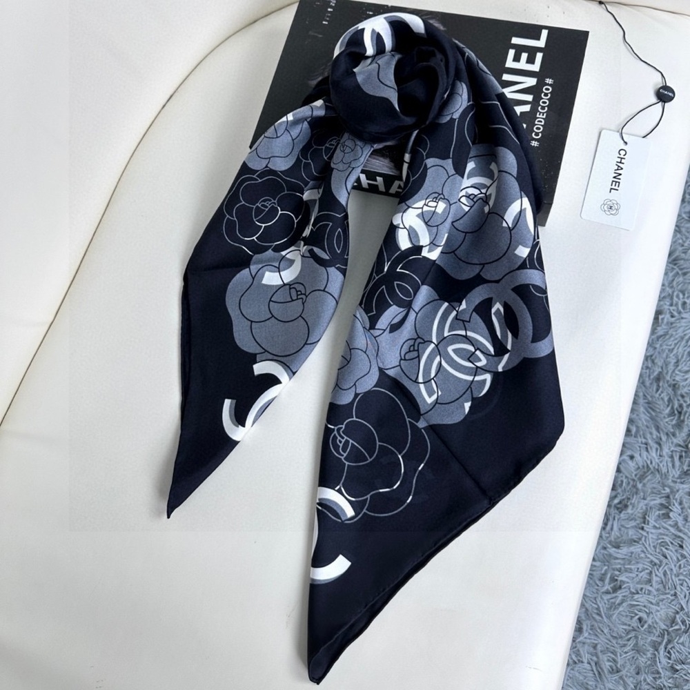 Chanel Peony Pattern Scarf - Picture 2 of 6